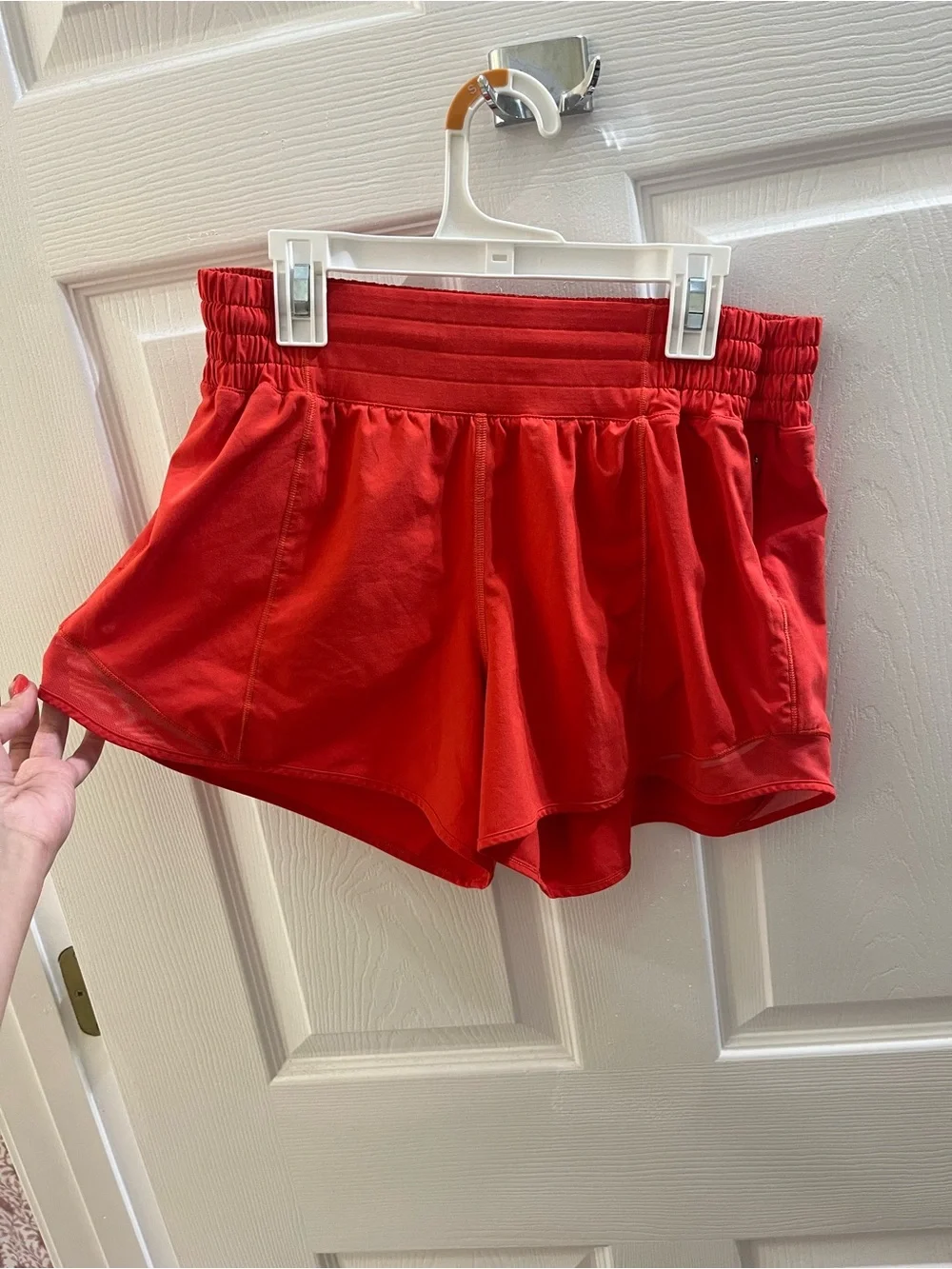 Lululemon Hotty Hot Shorts HR 4”